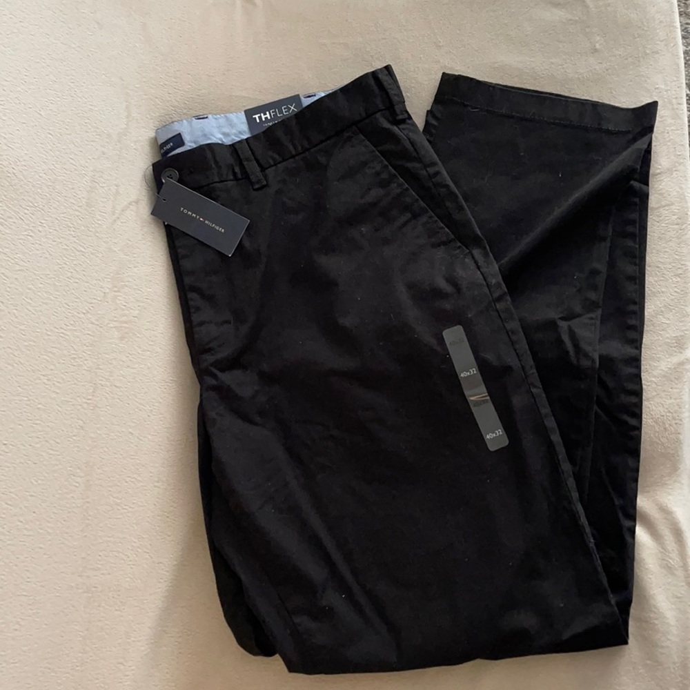 Tommy Hilfiger men’s black khaki pants.